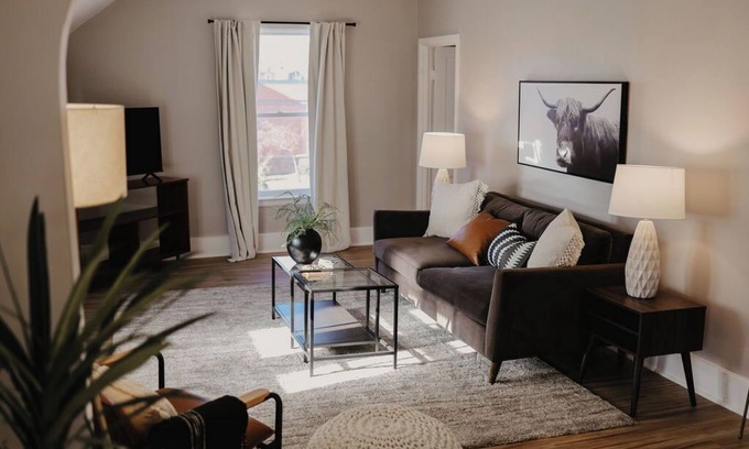 St. Charles Apartment | Charming 2-bedroom upper apartment in fabulous downtown Saint Charles, MN.