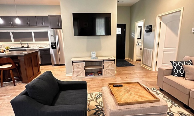 Sarah House | Charming 2-bedroom ,2-bath house in delightful Courtland with AC, WiFi.