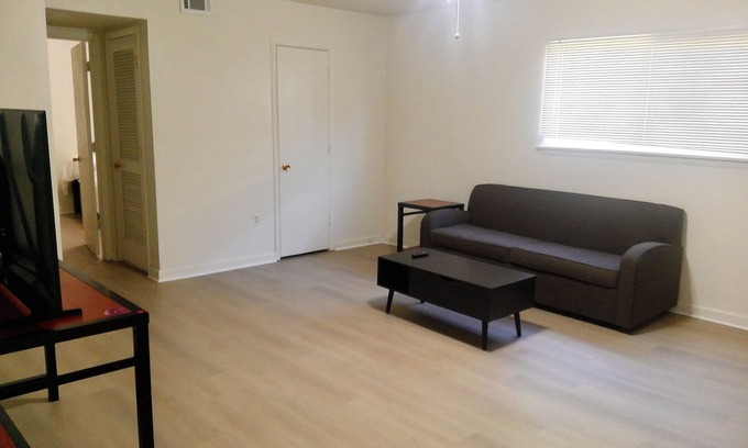 Kabrich Crescent Apartment | Charming 2-bedroom Apartment in Blacksburg