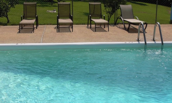 Long Beach Apartment | Charming 2-bedroom apartment five miles off the beach