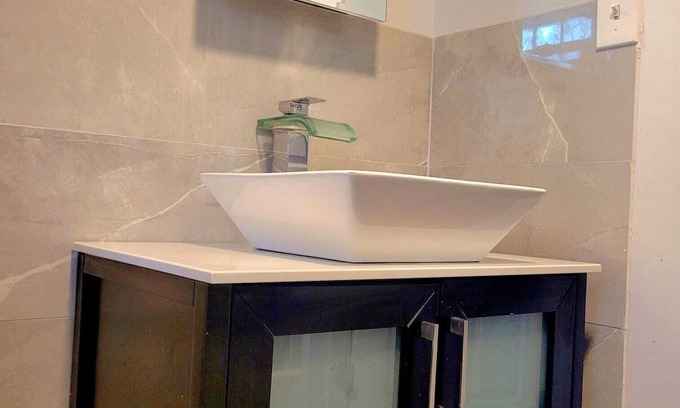 Rutherford Apartment | Charming 2-bedroom apartment with AC, WiFi in lovely Rutherford