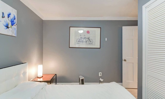 Le Droit Park Apartment | Charming 2-bedroom apartment in Bloomingdale Northwest DC