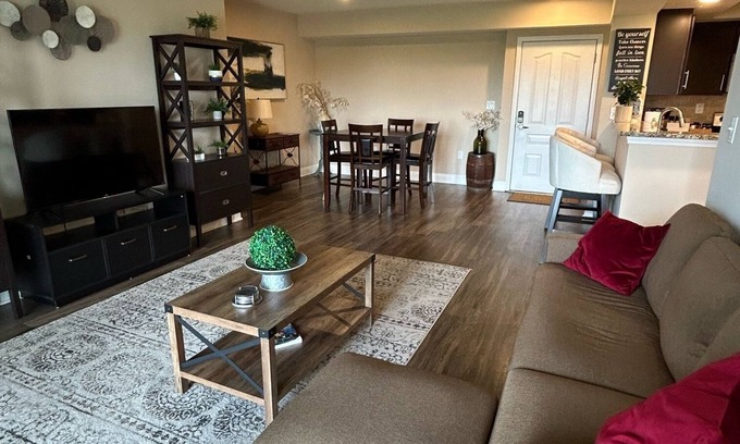 Charlotte Apartment | Charming 2-bedroom Apartment in Uptown Charlotte, Minutes to BOA Stadium