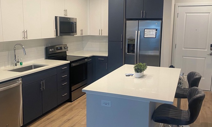 Villa Heights Apartment | Charming 2-bedroom apartment with fitness room, WiFi in brilliant Charlotte
