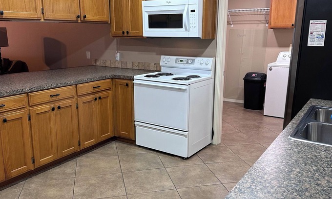 McAlester Apartment | Charming 2-bedroom apartment with WiFi, AC in wonderful McAlester