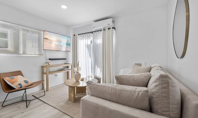 City Heights Apartment | Charming 2-bedroom apartment in sunny City Heights with AC