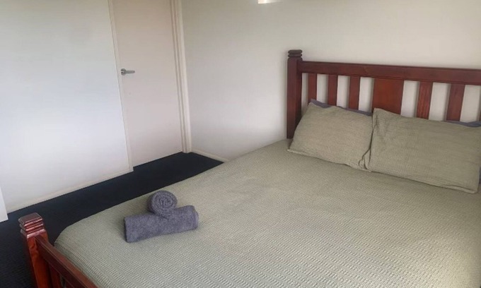 Bargara Apartment | Charming 2-bedroom apartment in Bargara, one street back from the beach