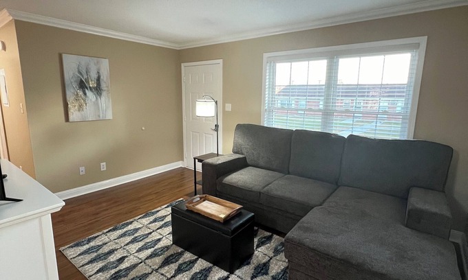 Wartburg Apartment | Charming 2-bedroom apartment in lovely Wartburg. Close to Hiking & Kayaking