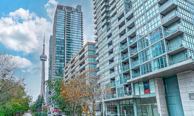CityPlace Apartment | Charming 2-bedroom apartment with WiFi, AC near CN tower