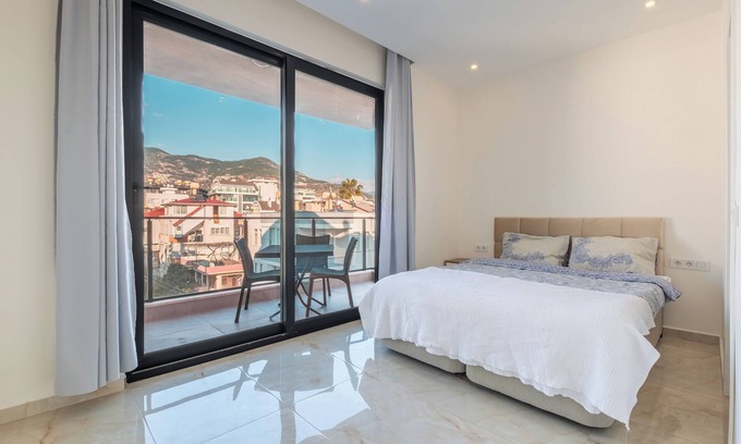 Alanya Apartment | Charming 2-bedroom apartment with WiFi, AC in soothing Antalya