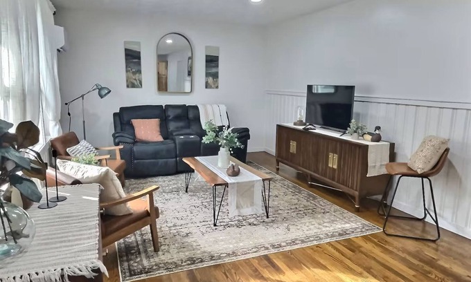 Blackberry Apartment | Charming 2-bedroom apartment with WiFi, AC minutes from Philpott Lake