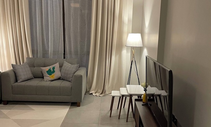 Sari Street Apartment | Charming 2-bedroom apartment in delightful Jeddah with WiFi, AC