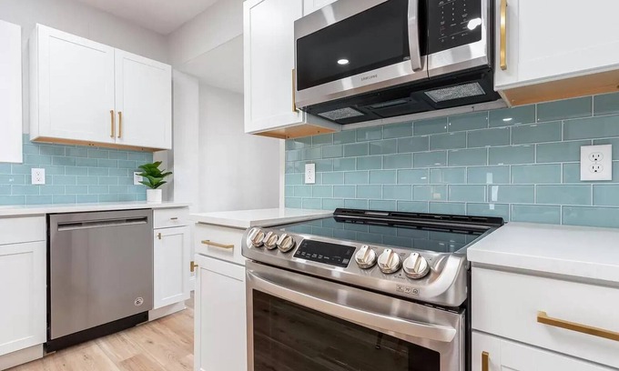 Pueblo Apartment | Charming 2-bedroom apartment with AC, WiFi in enchanting Pueblo