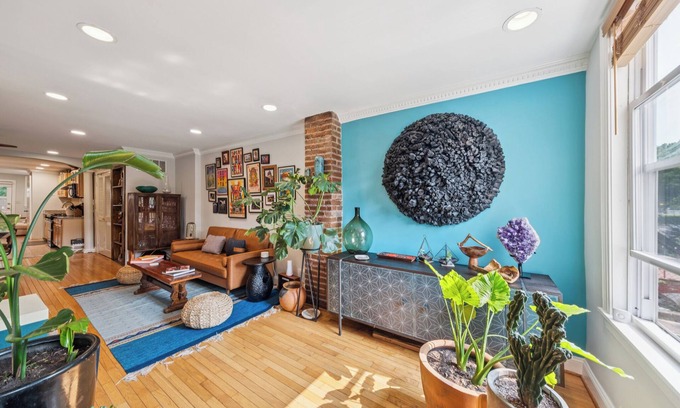 Shaw House | Charming 2-bedroom Bungalow near Center D.C.