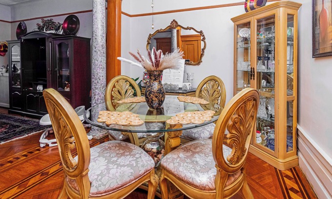 Bedford-Stuyvesant House | Charming 2-bedroom Brownstone with Bar and Balcony in enchanting Brooklyn