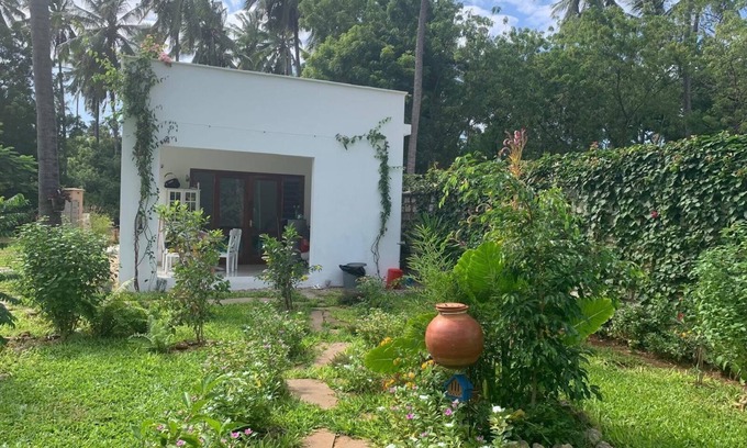 Watamu House | Charming 2-bedroom bungalow in serene Watamu with WiFi