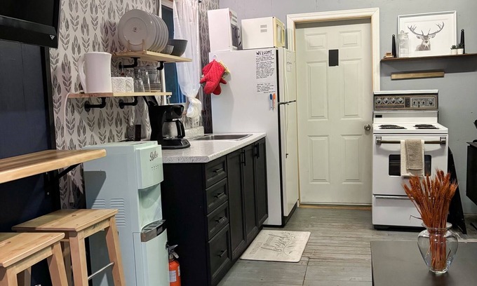 McMurrich/Monteith Cottage | Charming 2-bedroom cottage in Sprucedale