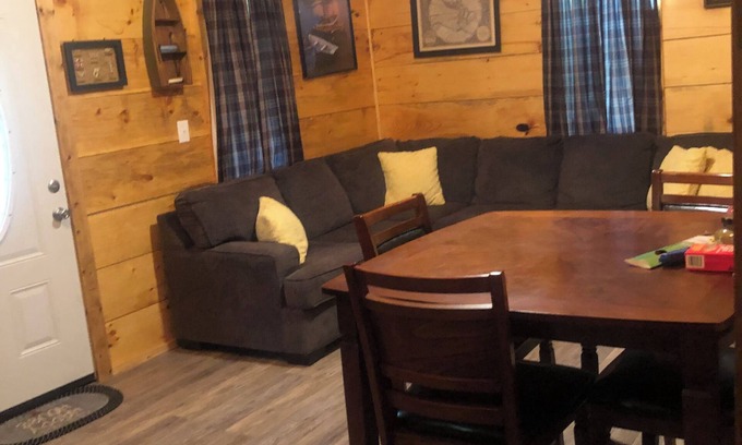 Brier Hill Cottage | Charming 2-bedroom cottage in amazing Morristown with AC, WiFi