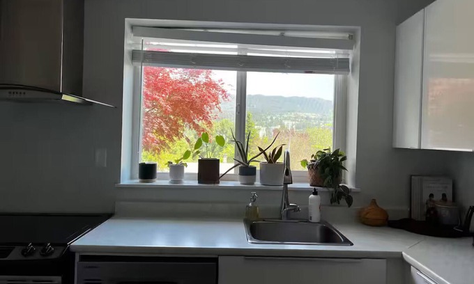 Coquitlam House | Charming 2-Bedroom Suite in Scenic Port Moody – Nature & Transit Nearby