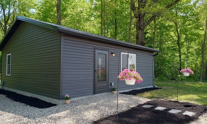 Lewisburg Cabin | Charming 2-bedroom cabin in Lewisburg with privacy, WiFi, AC