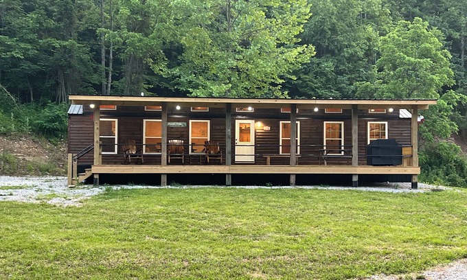 Camp Dix Cabin | Charming 2 Bedroom Cabin in Vanceburg-Your Gateway to Kentucky's Natural Beauty