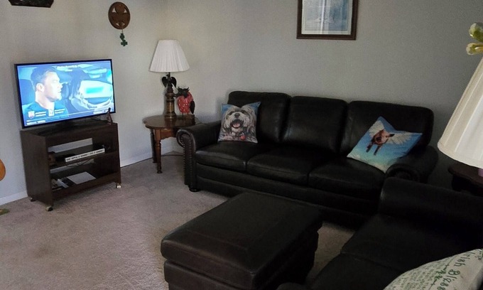 Archdale Condo | Charming 2-bedroom condo in lovely Archdale/High Point, Close to HPU and I-85