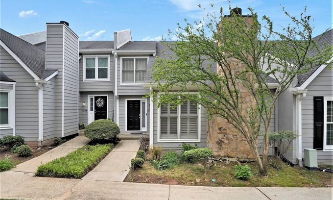 Underwood Hills Condo | Charming 2-bedroom condo in amazing Midtown Atlanta with AC, WiFi