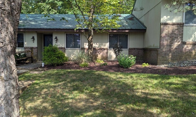 McHenry Condo | Charming 2-bedroom condo in McHenry Close To Lake Activities and Ski Resort