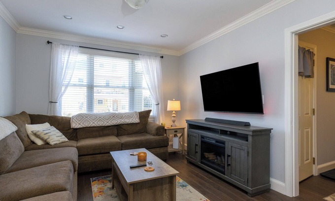 Lower East Mills - Cedar Grove Condo | Charming 2-bedroom condo, 15 min from city with laundry & parking