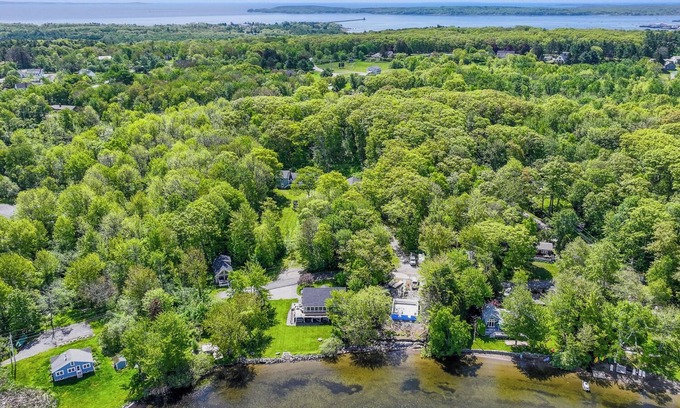 Rockland Cottage | Charming 2-bedroom cottage with WiFi, AC in picturesque Rockland