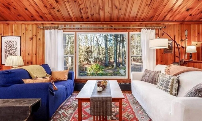 Putnam Cottage | Charming 2-bedroom cottage on 7 acres of woods in Putnam with AC, WiFi