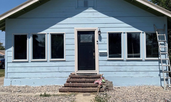 Hardin Other | Charming 2-bedroom farmhouse in delightful Hardin with WiFi, AC