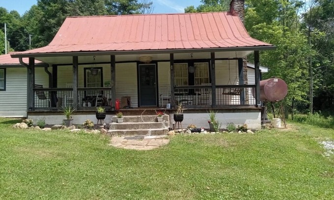 Burnsville House | Charming 2-bedroom historic house set on 2 acres with a meandering stream.
