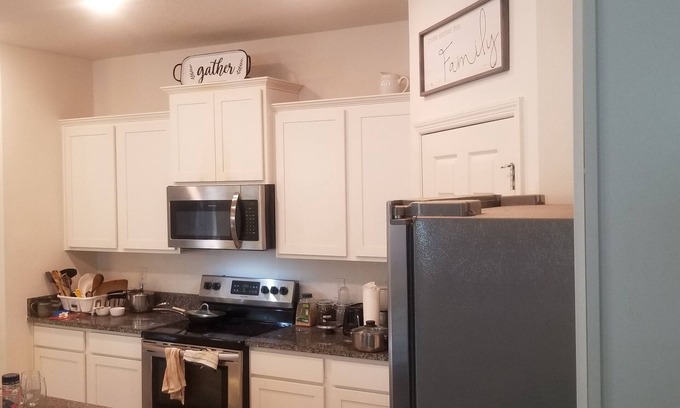 Florida Ridge House | Charming 2-bedroom house,AC, WiFi in tranquil Vero Beach, access to kitchen!