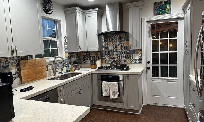 Jefferson House | Charming 2-bedroom house in lovely Jefferson,steps to Ochsner Hospital