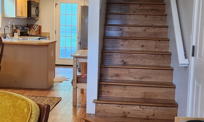 East Missoula House | Charming 2 bedroom home with easy nature access in quite East Missoula