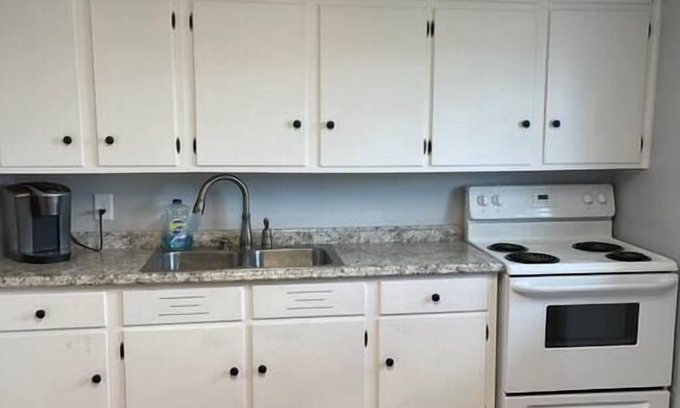 Cheyenne House | Charming 2-Bedroom House for a Peaceful Getaway, Peaceful Home away from home