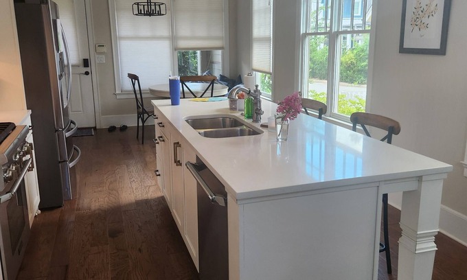 Palmetto House | Charming 2-bedroom house in Serenbe with AC, WiFi