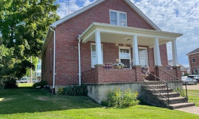 Hermann House | Charming 2-bedroom house in fabulous downtown Hermann