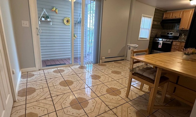 Meriden House | Charming 2-bedroom house with WiFi, AC in pleasant Meriden