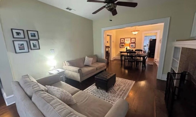 College Park House | Charming 2-bedroom house with WiFi, AC in vibrant College Park, Orlando