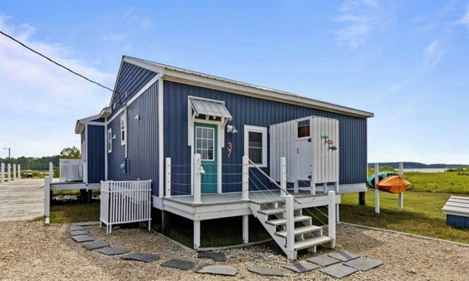 North House | Charming 2-bedroom house with AC, WiFi in Mathews County Virginia