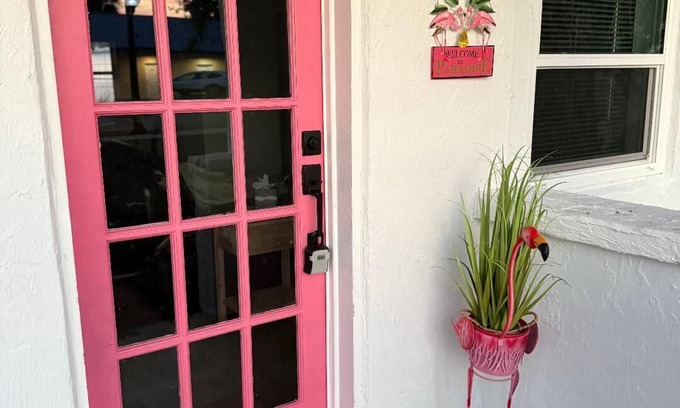 Venice House | Charming 2-bedroom house on Gorgeous Venice Island!