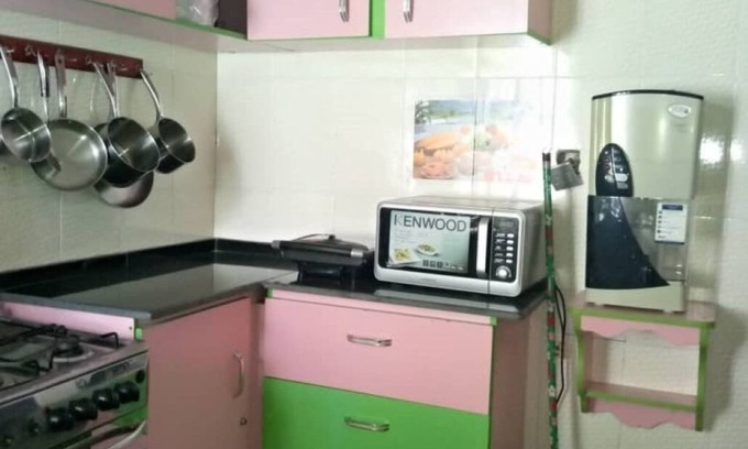 Ota House | Charming 2-bedroom house with WiFi, AC, Parking in serene Ota winners chapel