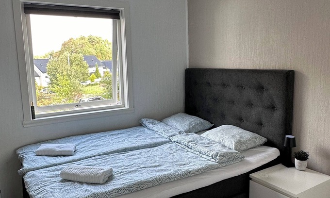 Fyllingsdalen Apartment | Charming 2-bedroom in sheared apartment in lovely Bergen with WiFi, AC