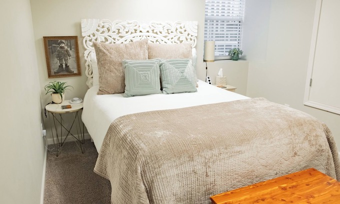 Homewood House | Charming 2 Bedroom - minutes to Samford and UAB!