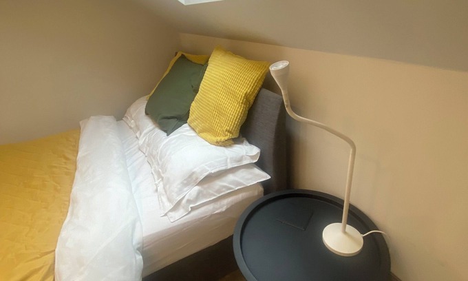 Finchley Apartment | Charming 2 bedroom North London - 8mins walk to Underground