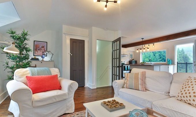 Knowlton Apartment | Charming 2 bedroom rental unit in Knowlton village
