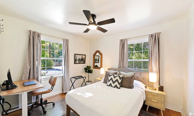 Sunset Cottage | Charming 2-bedroom RIVERWAY COTTAGE in marvelous Boise with AC, WiFi
