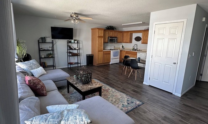 Altoona House | Charming 2-bedroom townhome with WiFi, AC and convenient location in Altoona .
